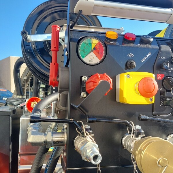 Consegna Pickup AIB Protezione Civile Regione Sicilia